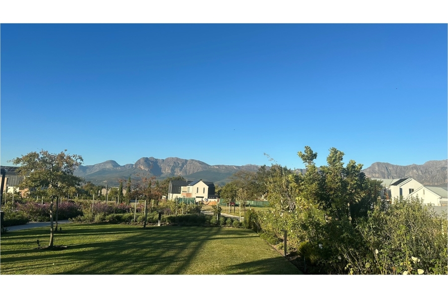 3 Bedroom Property for Sale in Lemoenkloof Western Cape